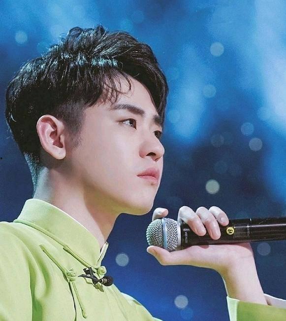 张云雷爆料娱乐指南,揭秘娱乐圈幕后真相  第2张